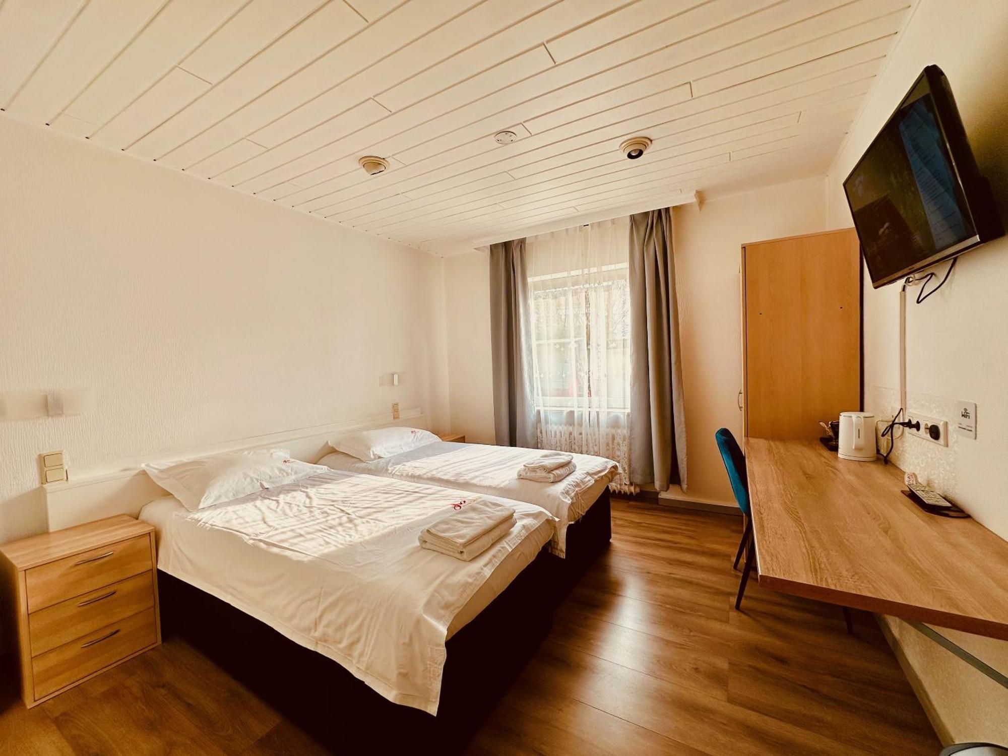 Hotel Destille Dormagen Zimmer foto